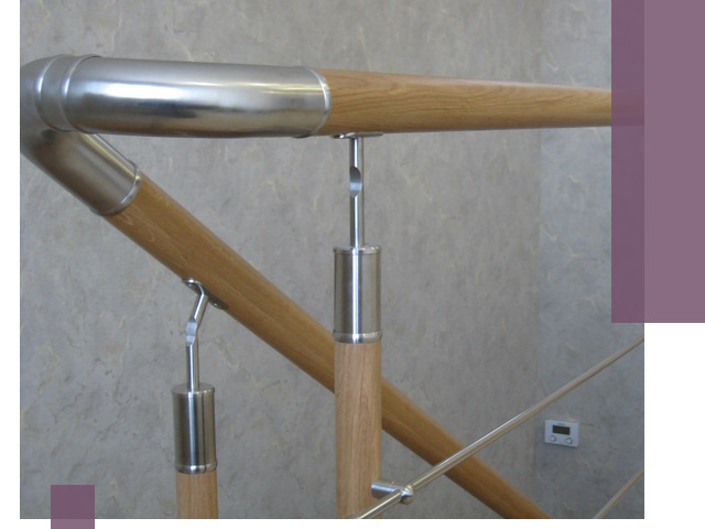 Комбинированные перила на заказ в Новоалтайске — монтаж и производство