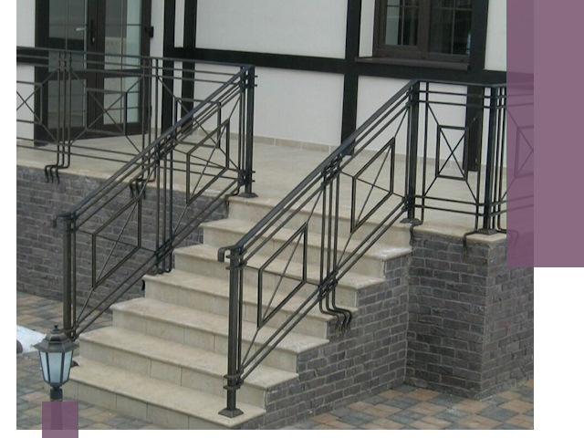 Перила для крыльца в Новоалтайске — монтаж, изготовление и установка