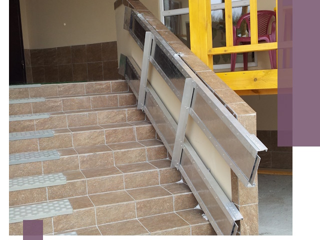 Откидные пандусы под ключ в Новоалтайске — монтаж и демонтаж