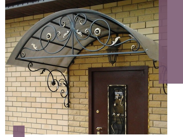 Изготовление козырьков из металла под ключ в Новоалтайске