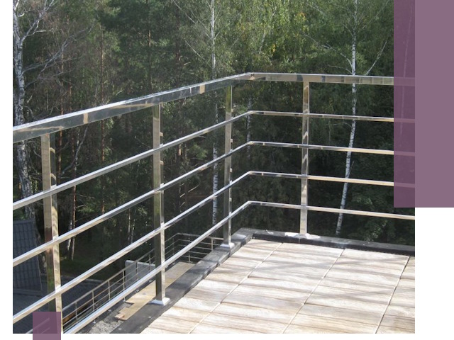 Парапеты из нержавеющей стали в Новоалтайске — изготовление и монтаж