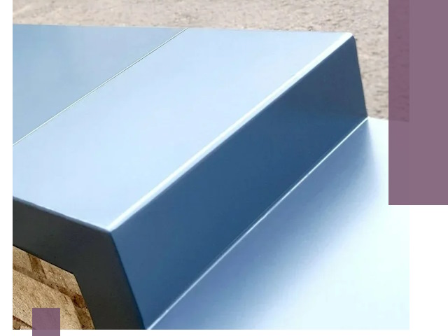 Крышки на парапет в Новоалтайске: изготовление и монтаж под ключ