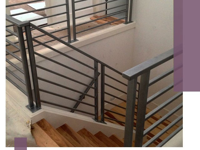 Изготовление поручней из металла и дерева в Новоалтайске